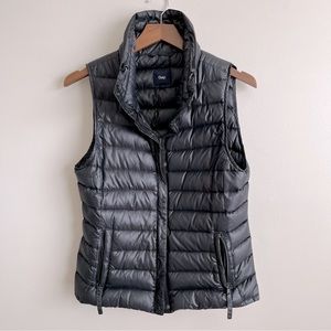 GAP | Black Puffer Vest (S)